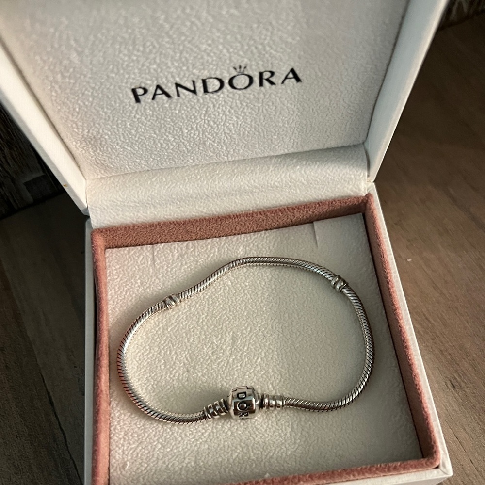 Pandora bracelet sterling silver classic clasp 7.5 inches